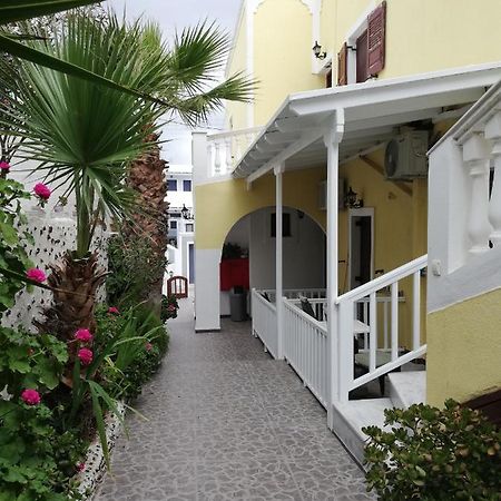 Christina Pension Karterados (Santorini) Exterior foto