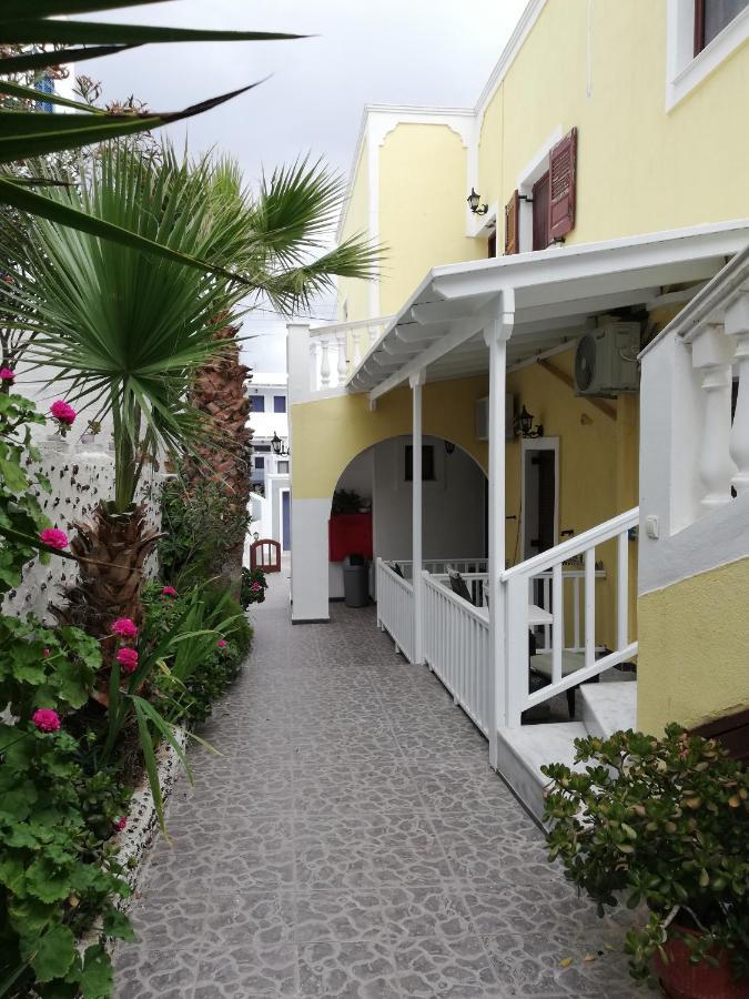 Christina Pension Karterados (Santorini) Exterior foto